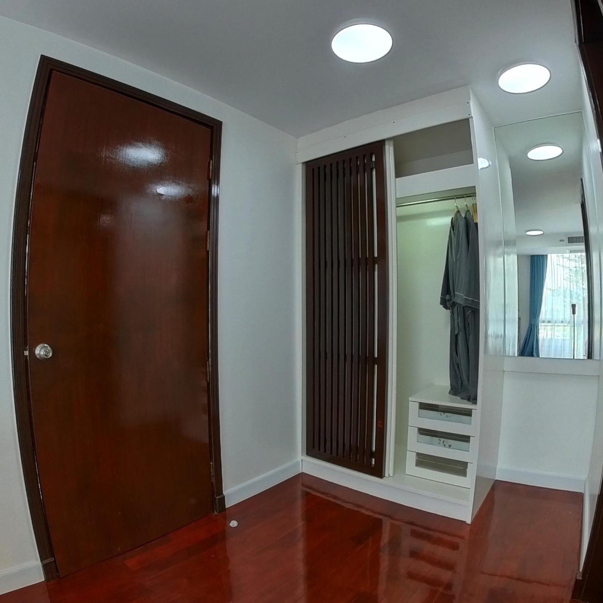 The Kris Cozy 2-bedrooms *