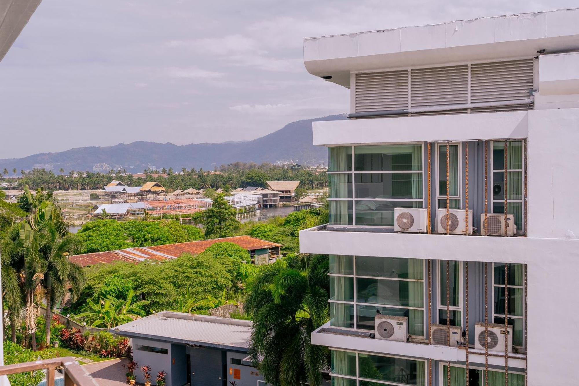 The Kris Cozy 2-bedrooms Appartamento Patong
