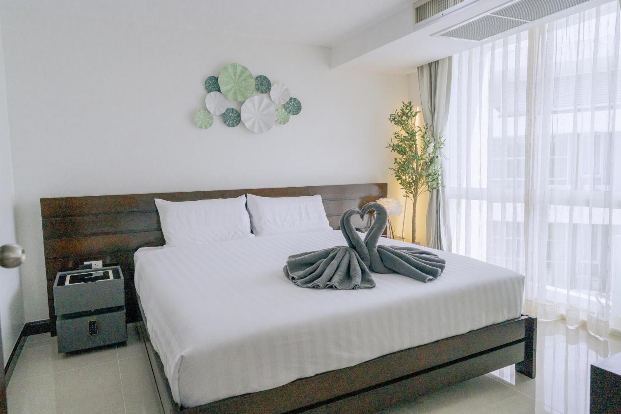 The Kris Cozy 2-bedrooms Appartamento Patong
